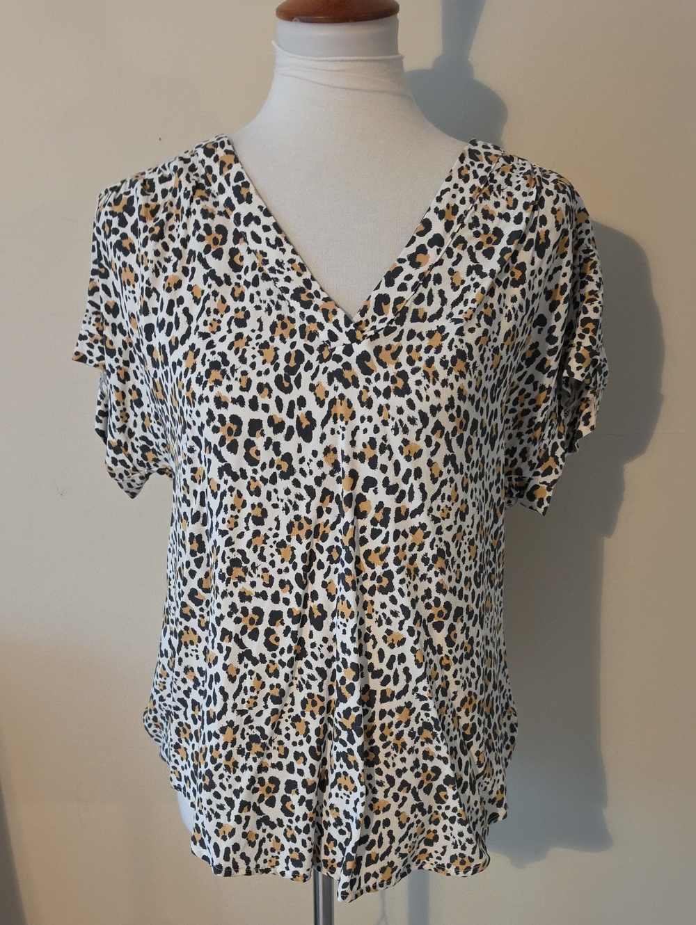 Gap Leopard Print V-Neck Women's Top